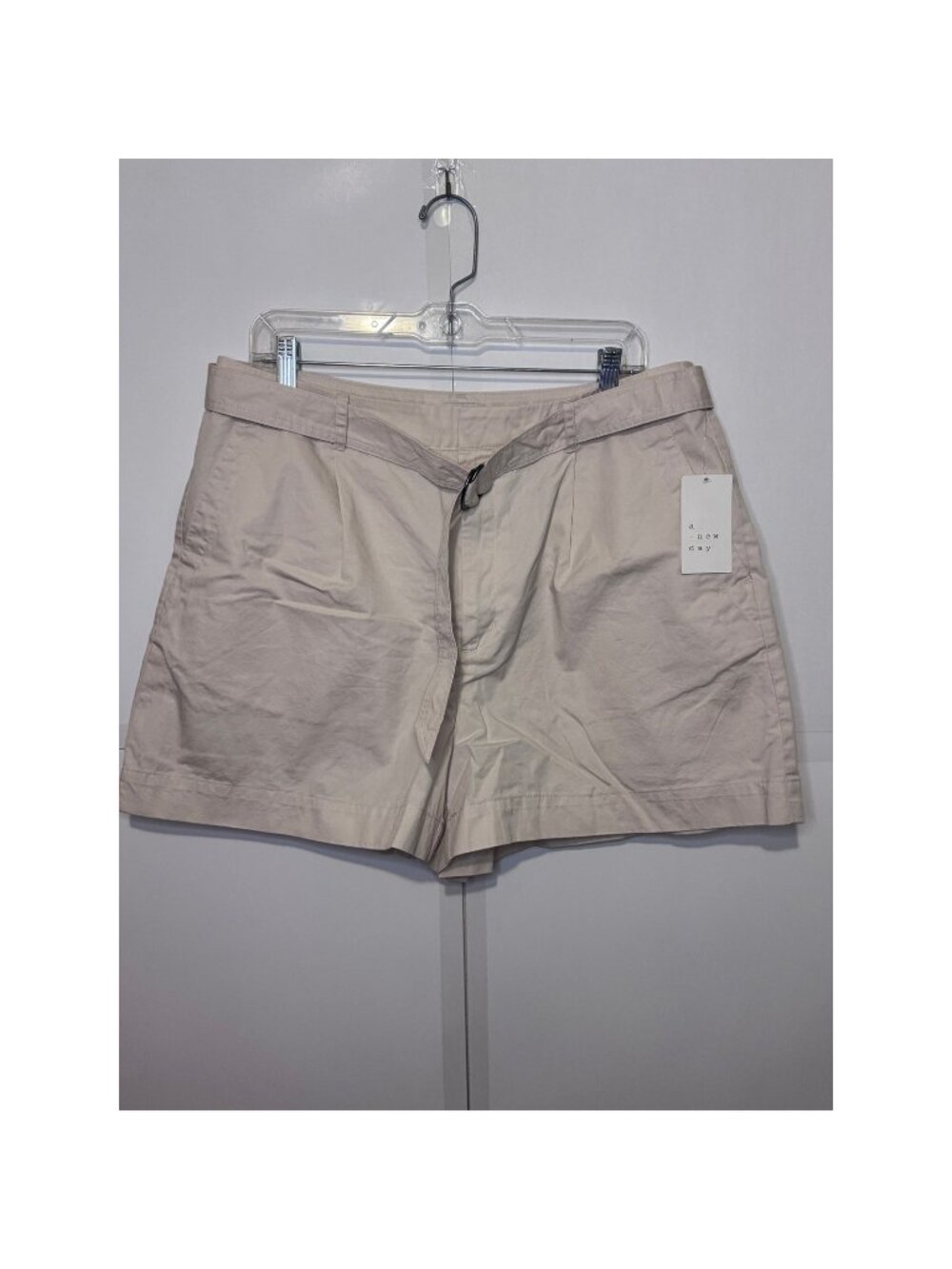NWT A New Day Cream Shorts Size 14